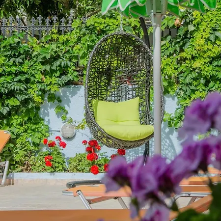 Hotel de apartamente Emilia 2*