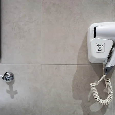 Emilia 公寓式酒店 罗希姆诺